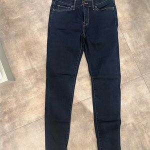 Dark Wash Women's Levi Skinny Jeans